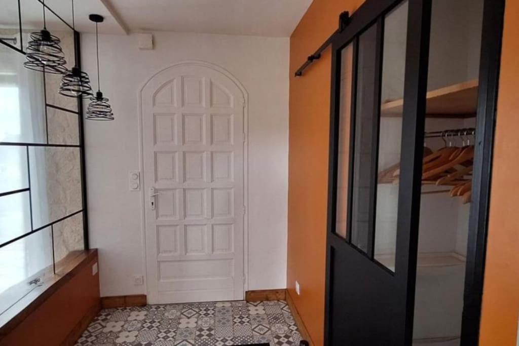 Charmante Maison De Ville Climatisee Avec Wifi Saint-Yrieix-la-Perche Zewnętrze zdjęcie